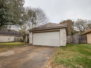 Building Photo - 3426 Mission Valley Dr