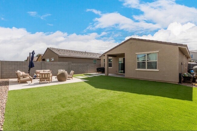 Building Photo - 12554 W Candelaria Dr