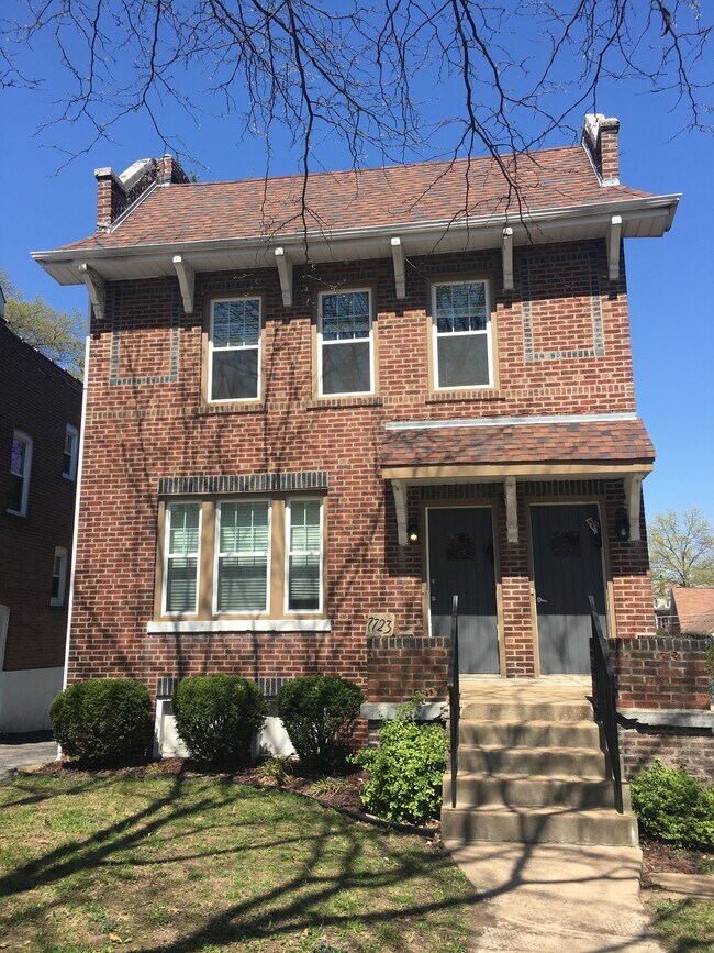 Foto del edificio - 7723 Arthur Ave