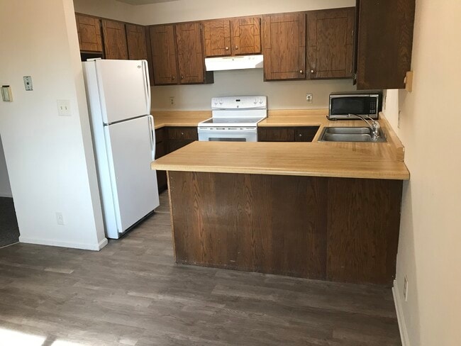 Building Photo - 7003 Tumbleweed Dr