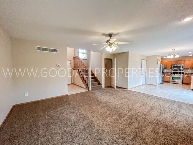 Foto del edificio - 3 Bedroom, 2.5 Bathroom in West Des Moines