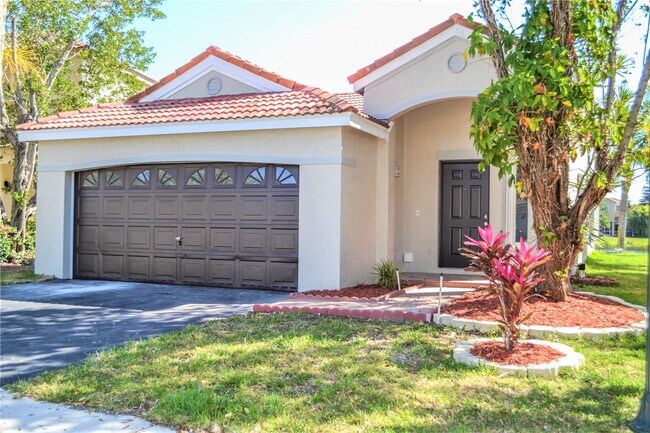 Building Photo - 802 San Remo Dr