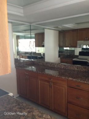 Building Photo - 1060 Crystal Lake Dr