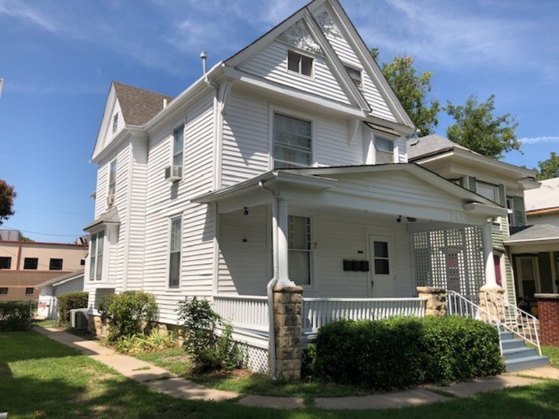 Primary Photo - 717 SW Lincoln St