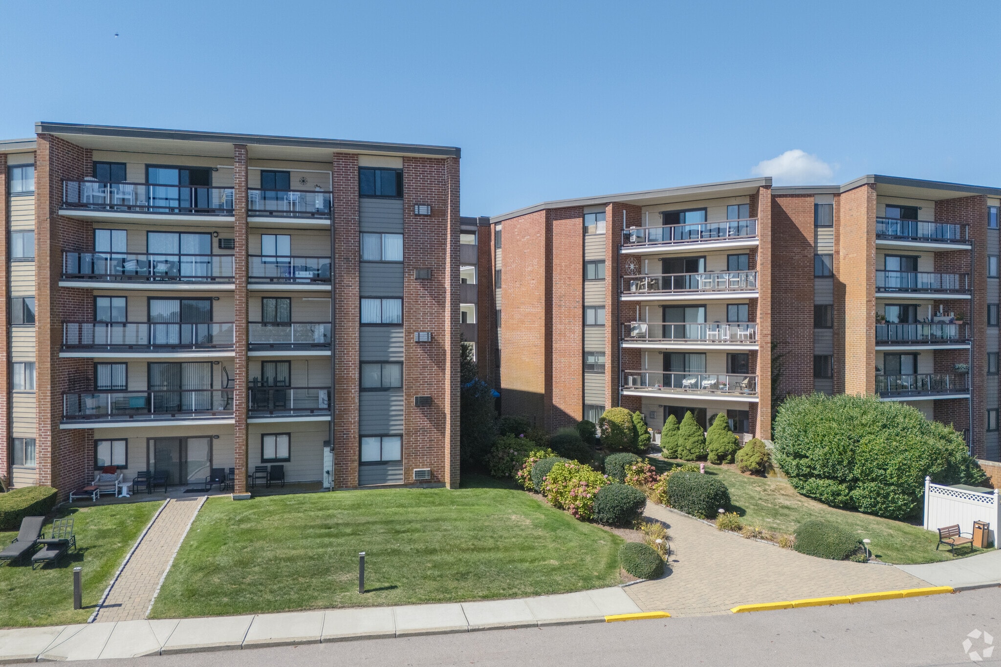 Capella South Condominium