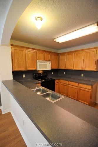 Building Photo - 1009 Gardenia St