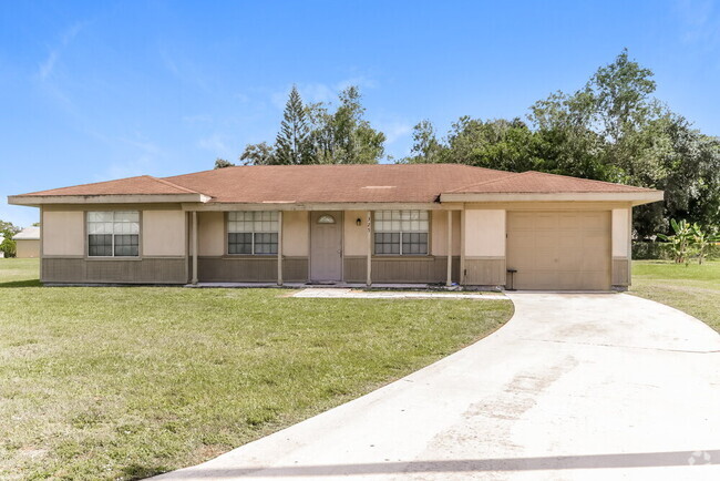 Building Photo - 325 SW Eastport Cir