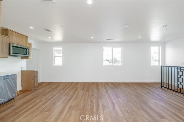 Building Photo - 1187 E 59th Pl