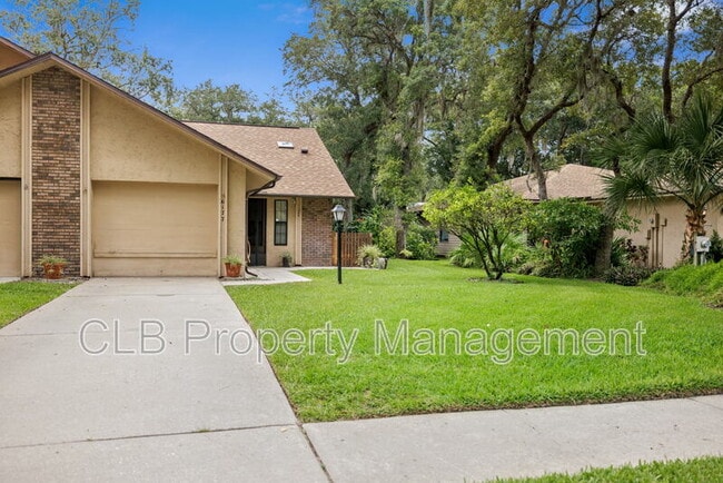 Building Photo - 6177 Sequoia Dr