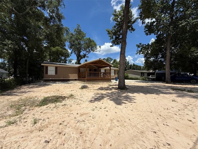 Building Photo - 16767 Oak Knoll Dr