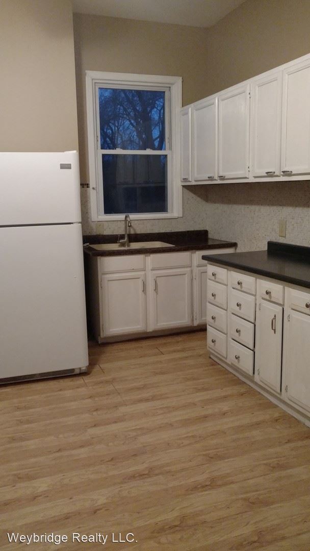 Foto del edificio - 7 br, 2 bath House - 843 Hutchins Ave