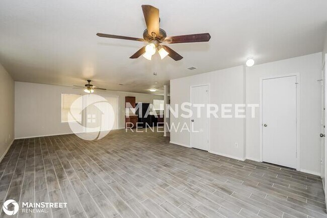 Building Photo - 8641 Hawkview Dr