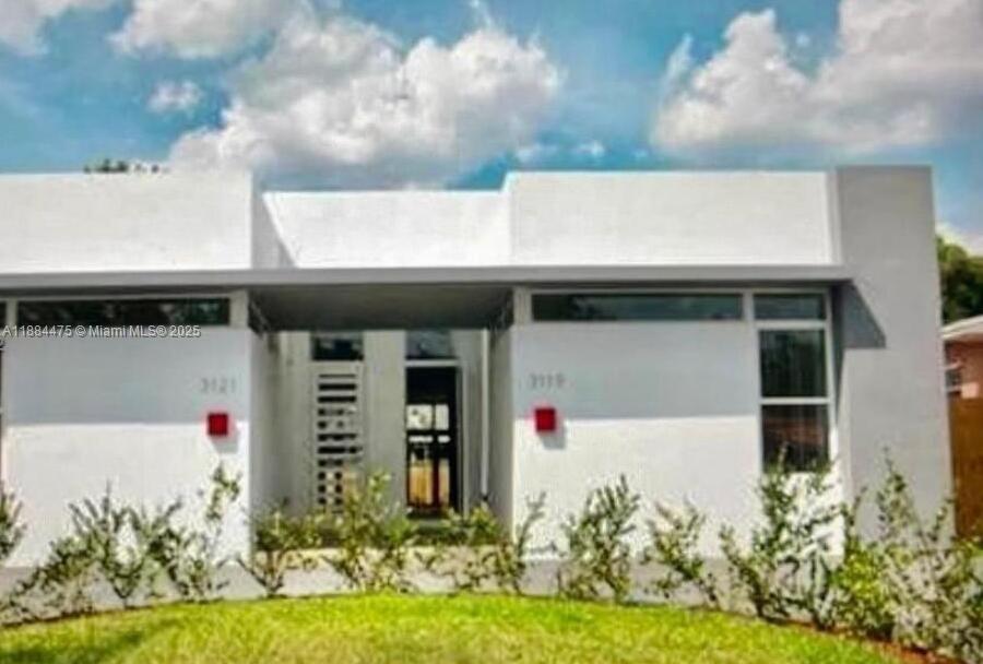 Foto principal - 3119 SW 25th St