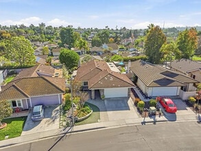 Building Photo - 1859 Hill Top Ln