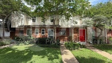 Building Photo - 5505 Live Oak St