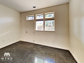 Building Photo - 1222 32nd St