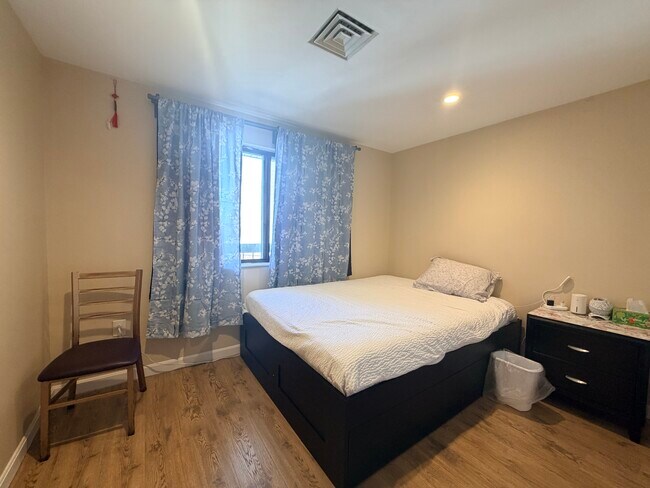 Foto del edificio - 90 Quincy Shore Dr