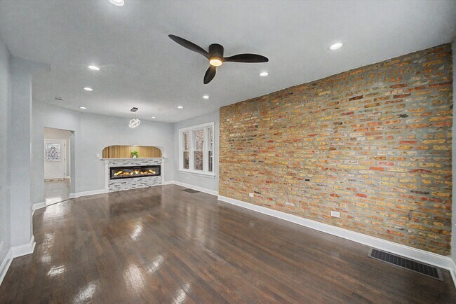 Foto del edificio - 1511 N Linder Ave