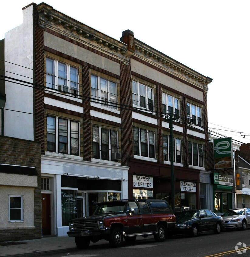 Foto del edificio - 8113 - 8119 Frankford Ave