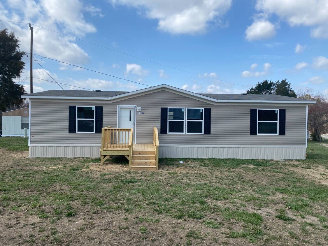 Foto principal - 105 High Ridge Ct
