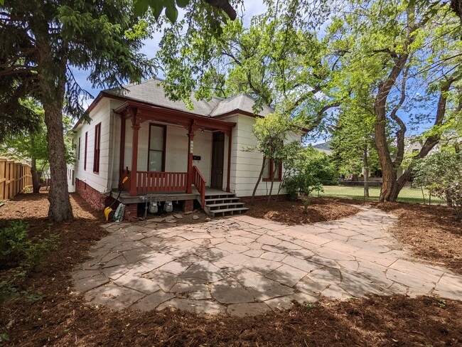 Building Photo - 1804 Mapleton Ave