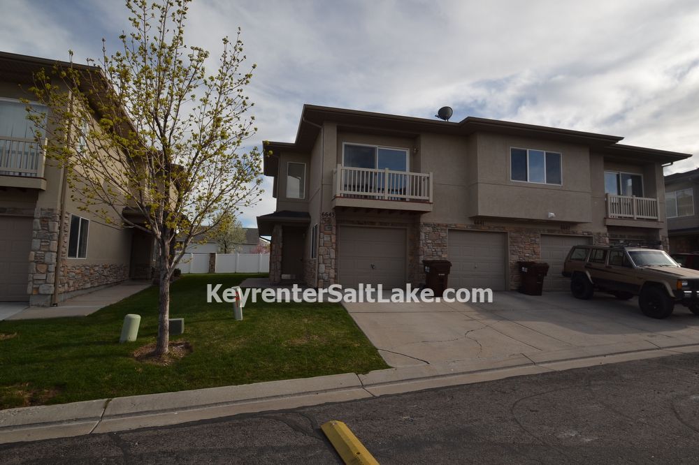 Primary Photo - 6643 W Merlot Way