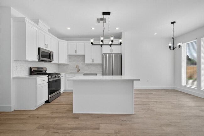 Foto del edificio - 5027 Willow Glen Dr