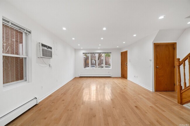 Foto del edificio - 32-33-33 46th St