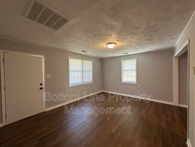 Building Photo - 1261 Thelbert Dr