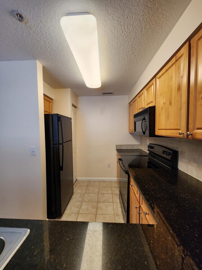 Building Photo - 2024  Alta Meadows Lane 808 Delray Beach F...