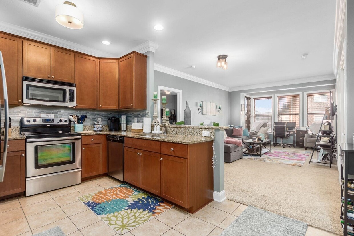 960 Perry St Unit 201, Columbus, OH 43215 Condo for Rent in Columbus