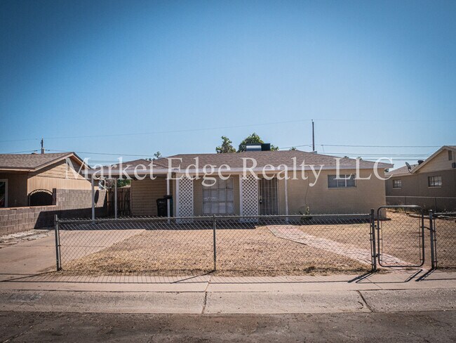 Building Photo - 4335 N 31st Ave