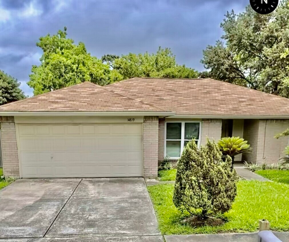 Primary Photo - 14819 Selwyn Dr