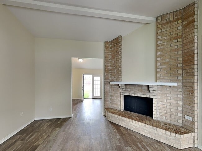 Building Photo - 5026 Red River Trail