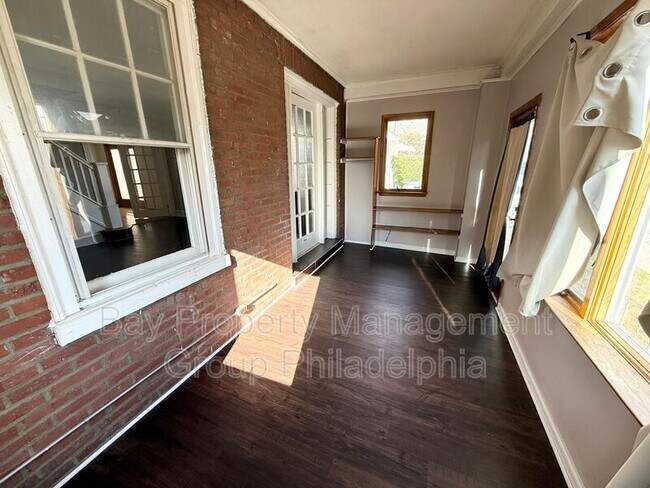 Foto del edificio - 322 Lemonte St
