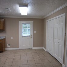 Building Photo - 18675 Ferne Dr