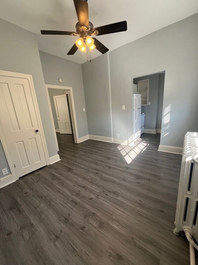 Building Photo - 311 S Washington St