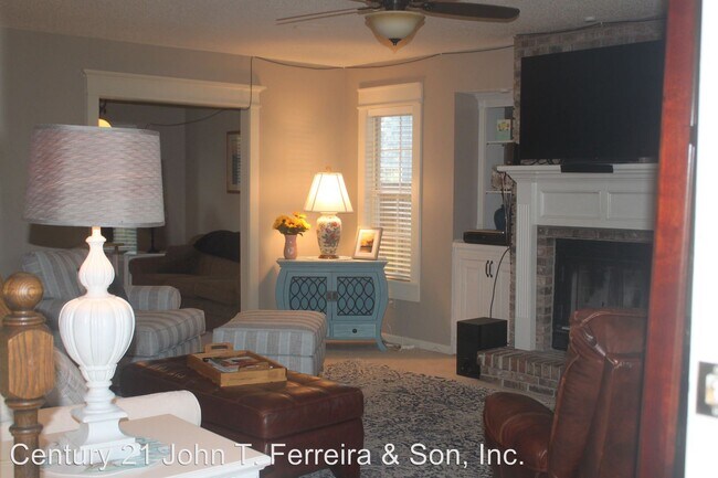 Building Photo - 3 br, 2 bath House - 1517 Oak Ridge Place