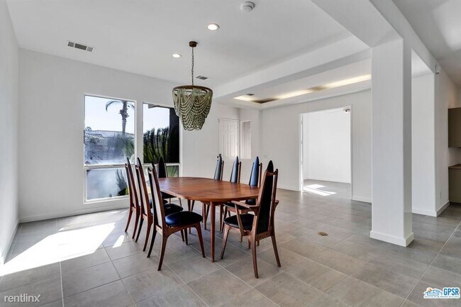 Foto del edificio - 3 br, 2 bath House - 44251 Grand Canyon Ln