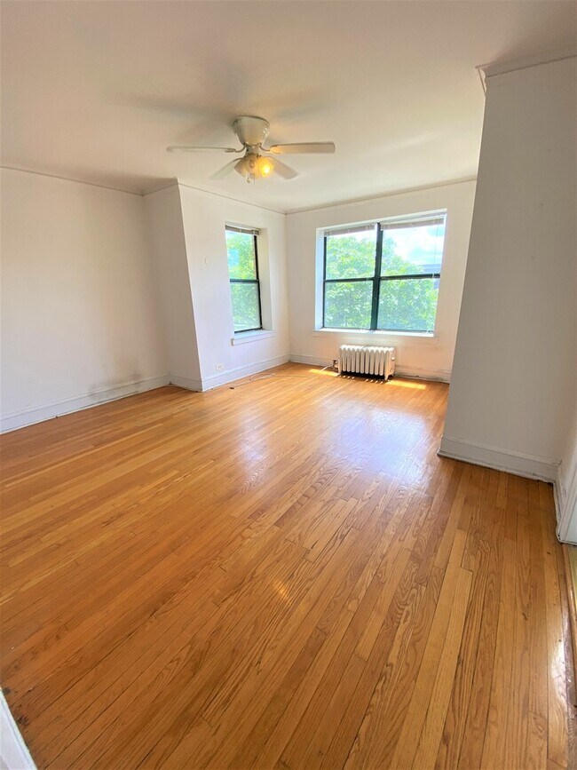 Foto del edificio - 3152 W Wilson Ave