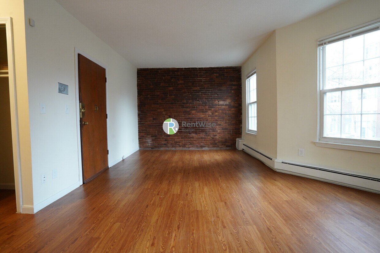 Foto principal - 74 S Huntington Ave