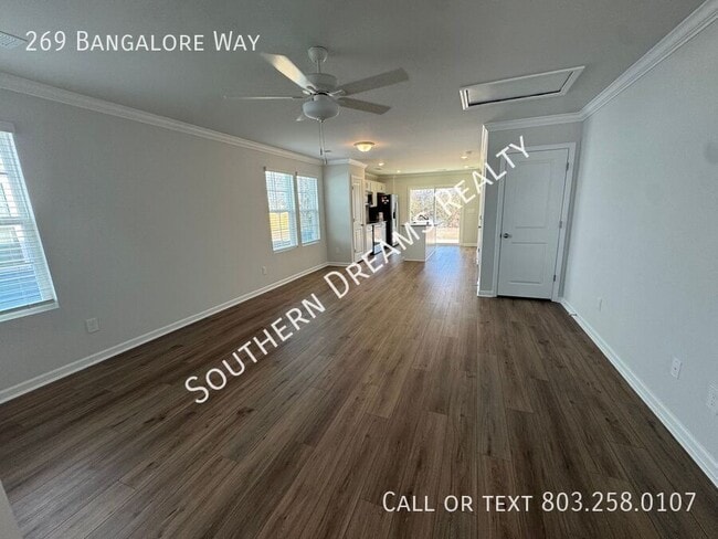 Foto del edificio - 269 Bangalore Wy