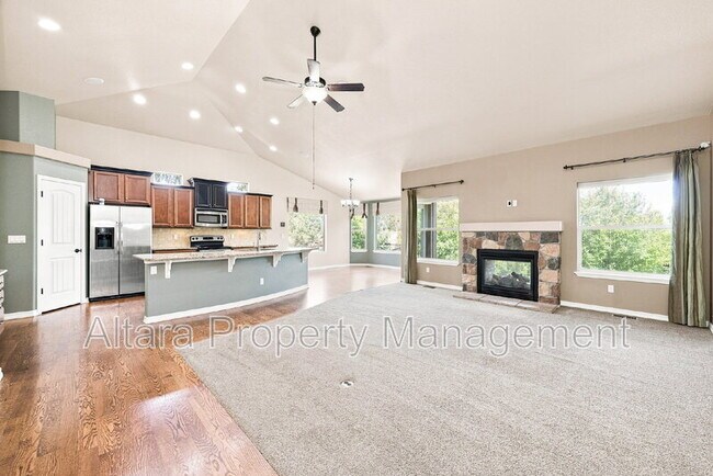 Foto del edificio - 7183 Cottonwood Tree Dr