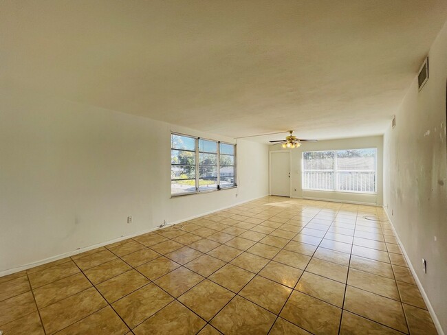 Building Photo - Charming 2 Bed, 2 Bath Apartment in Bonita...