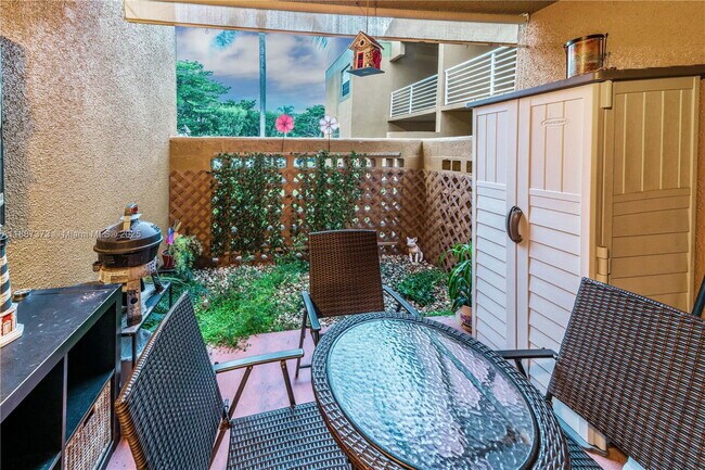 Foto del edificio - 9705 Fontainebleau Blvd