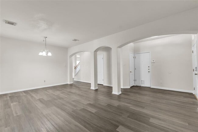 Building Photo - 3733 Eagles Nest St