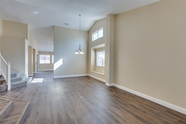 Building Photo - 324 Redondo St