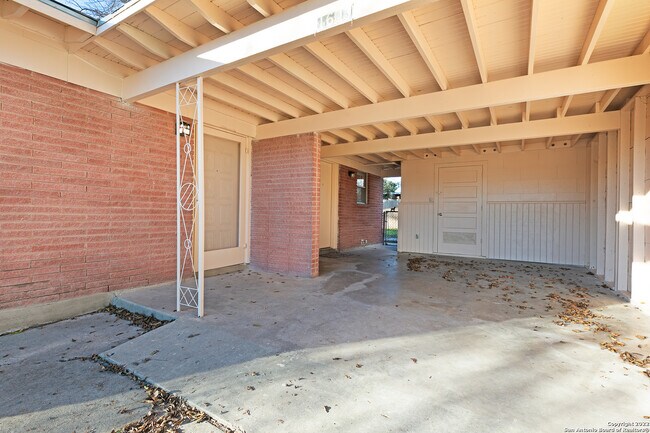 Foto del edificio - 1603 Peterson Ave