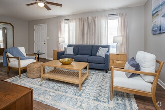 Interior Photo - Yester Oaks