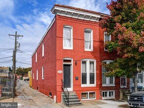Building Photo - 2002 Jefferson St